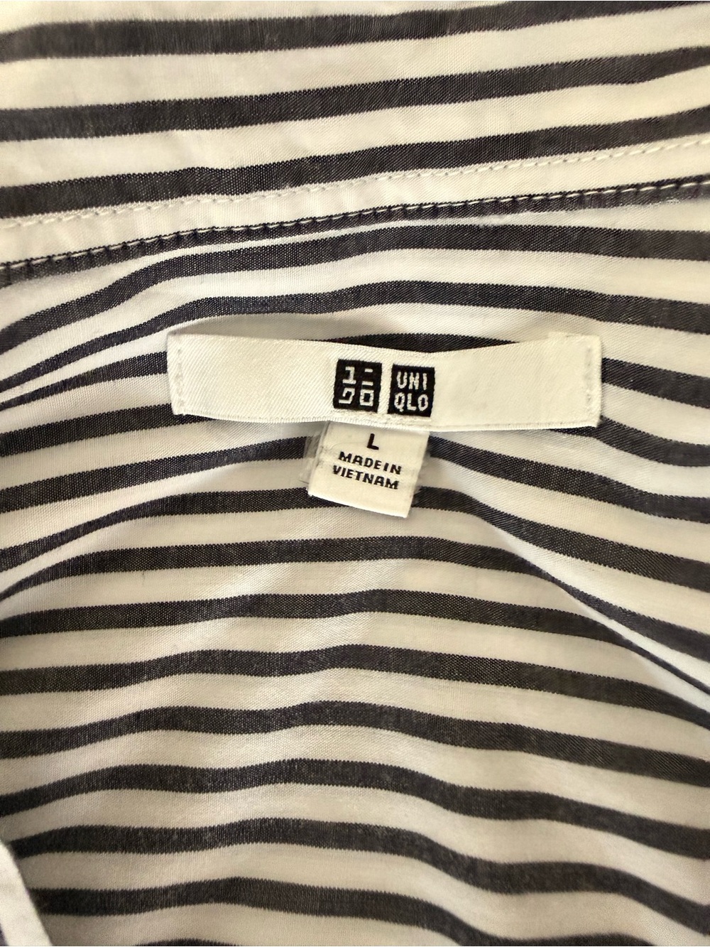 Uniqlo Striped Dark Gray and White Button-Front Shirt Women’s Size L - Picture 10 of 13